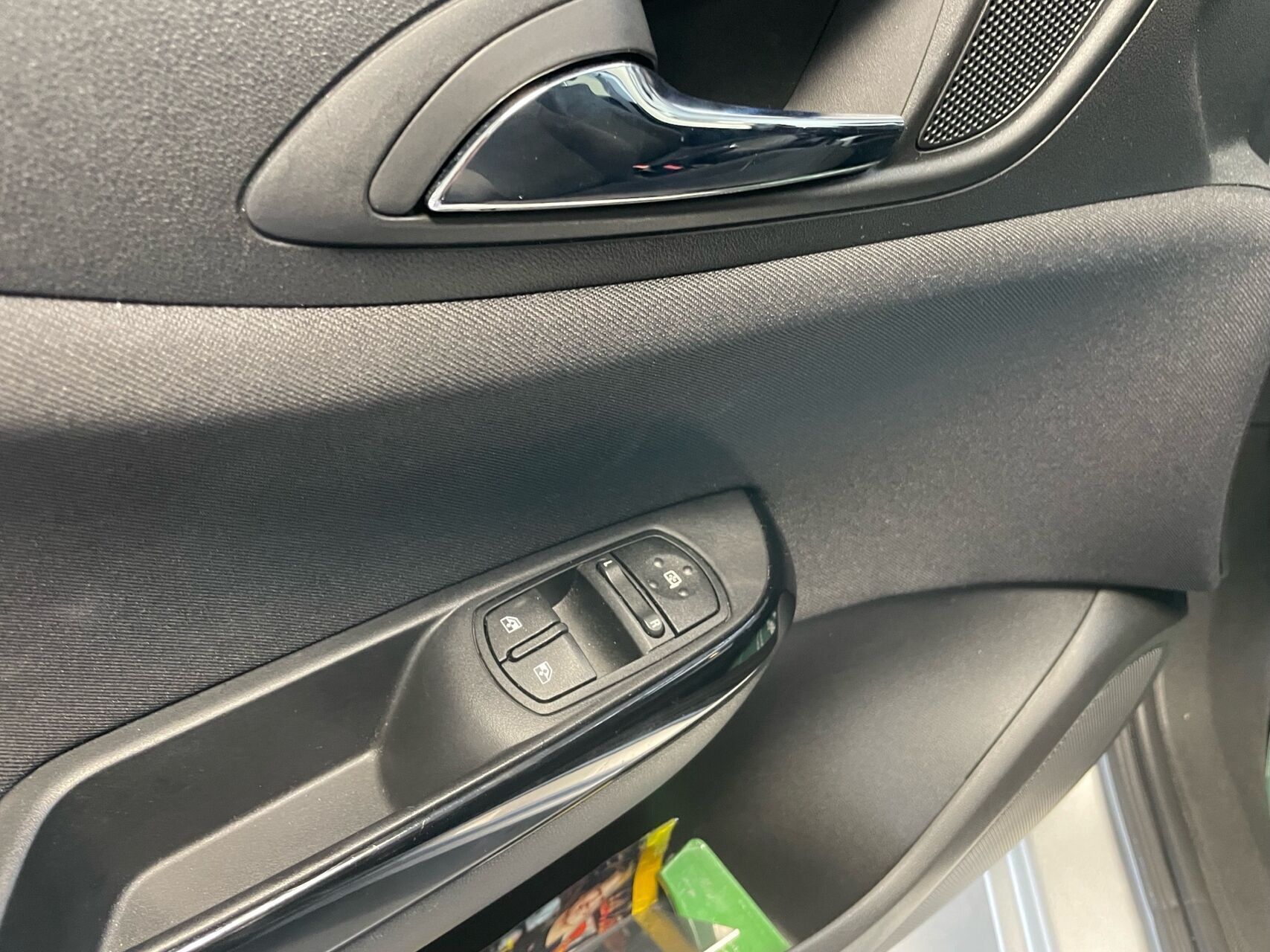 Sølv Opel Corsa fra 2018