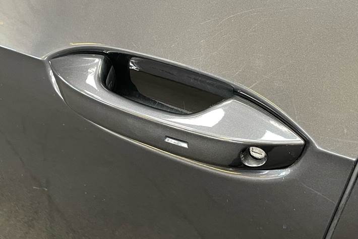 Grå Cupra Born fra 2023