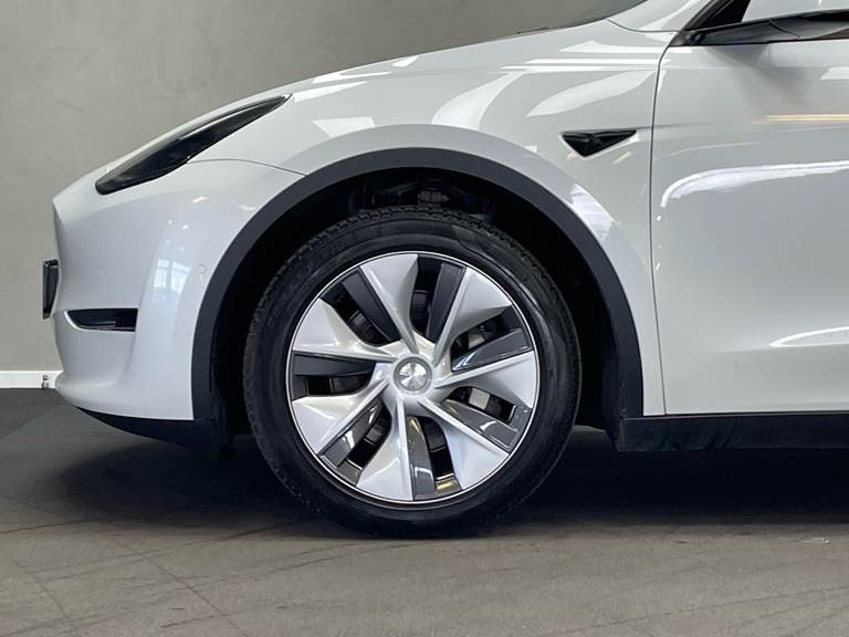 Tesla Model Y EL Long Range AWD 514HK 5d Aut.