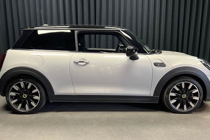 Hvid Mini Cooper fra 2022