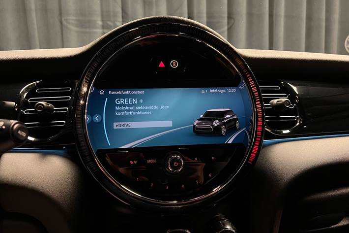 Hvid Mini Cooper fra 2022