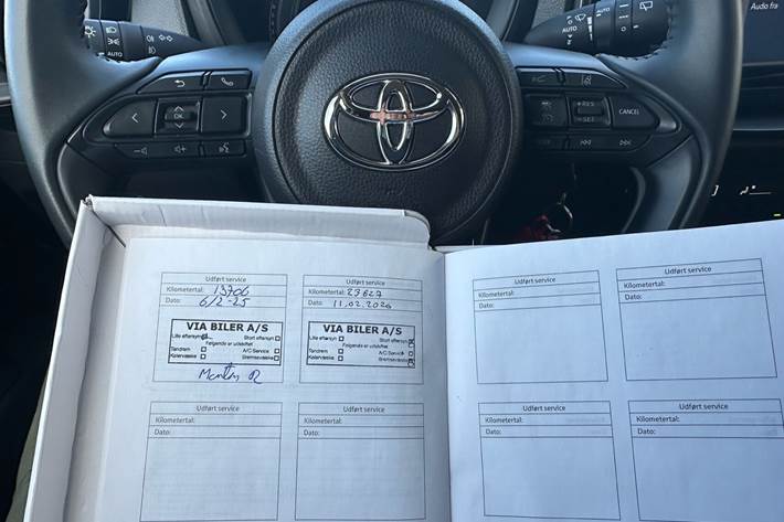 Sort Toyota Aygo X fra 2024