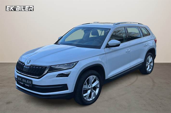 Hvid Skoda Kodiaq fra 2018 set udefra