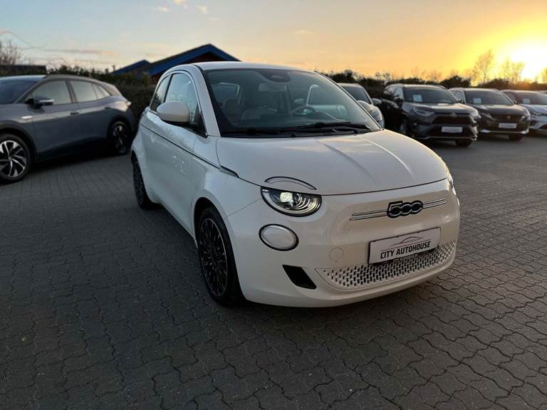 Fiat 500e 42 la Prima by Bocelli 3+1