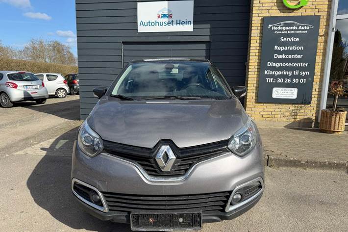 Grå Renault Captur fra 2015