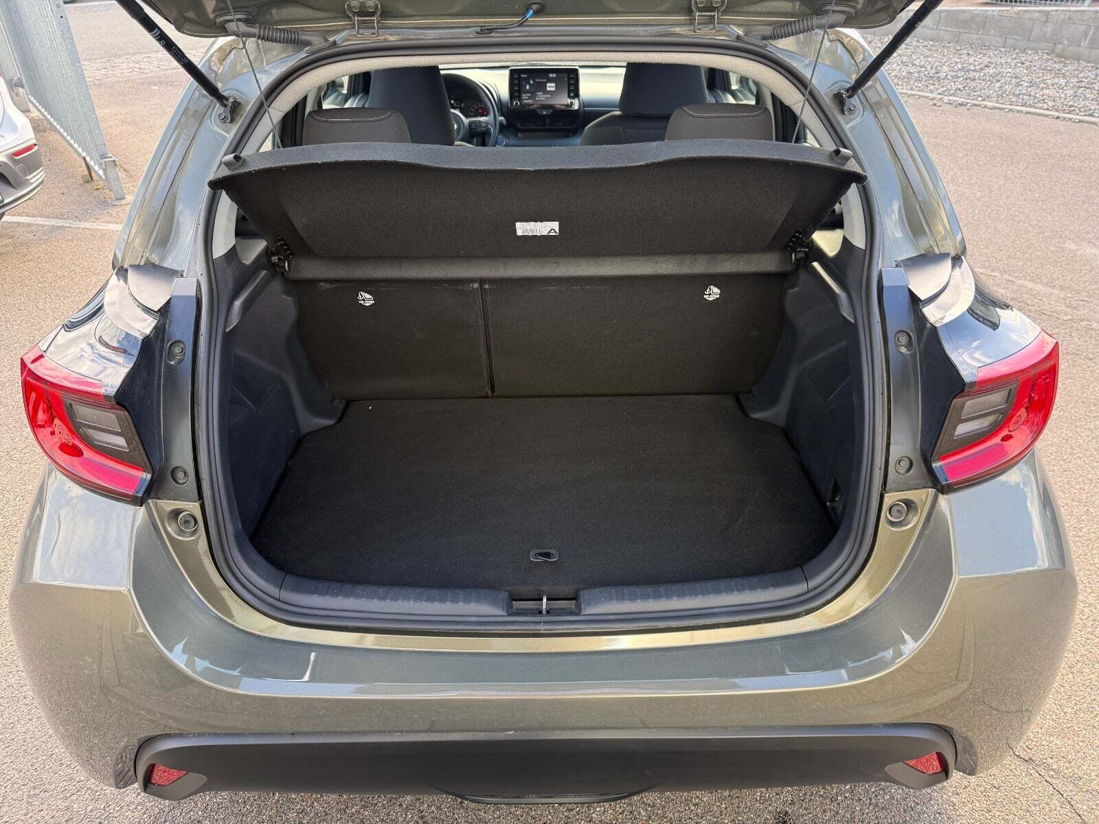 Toyota Yaris 1,5 Hybrid Active Tech+ Design e-CVT