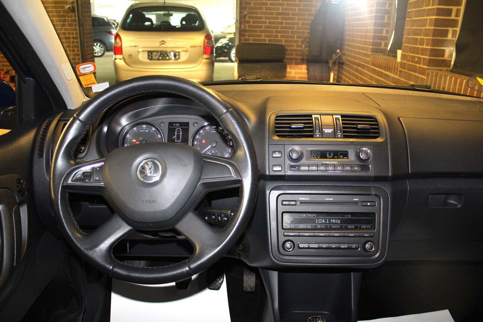 Blå Skoda Fabia fra 2013