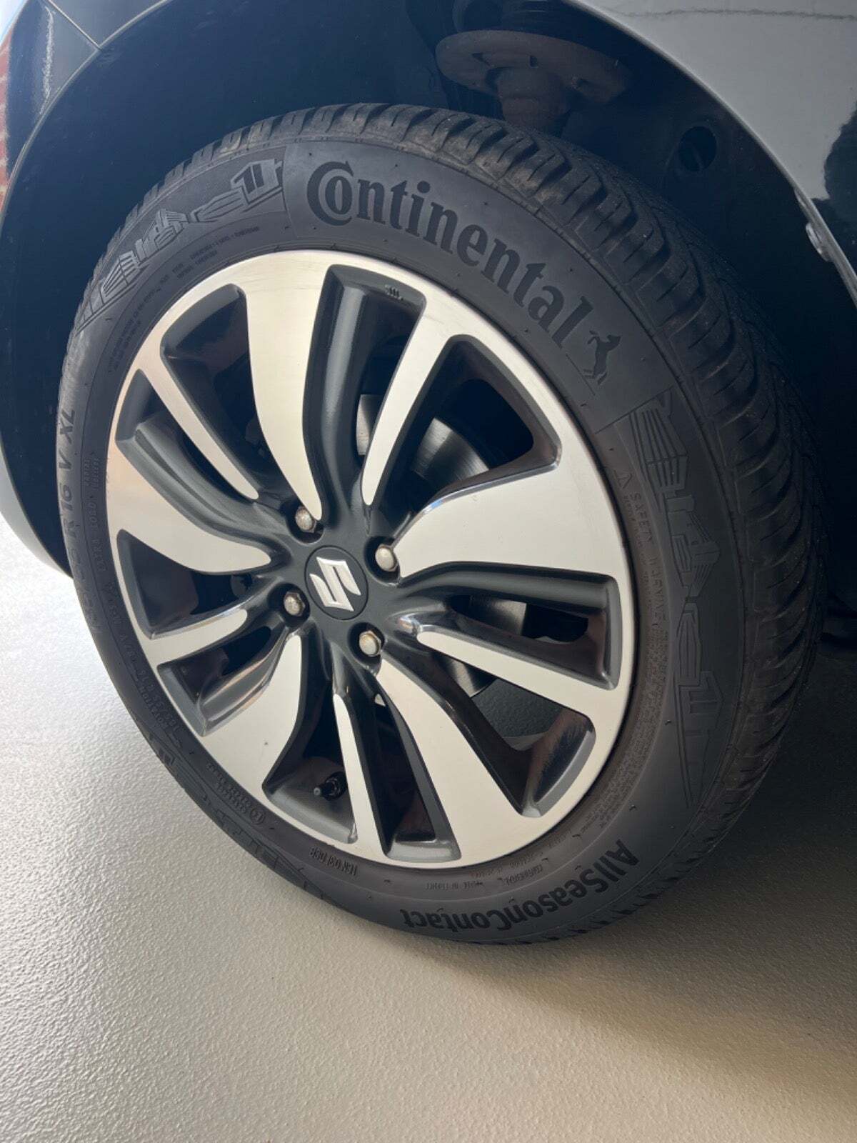 Sort Suzuki Swift fra 2018