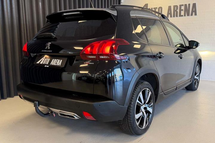 Sort Peugeot 2008 fra 2019