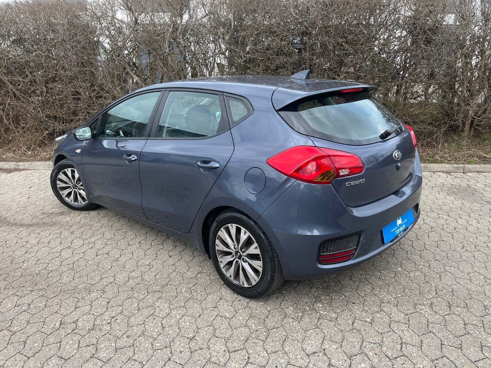 Hvid Kia Ceed fra 2018