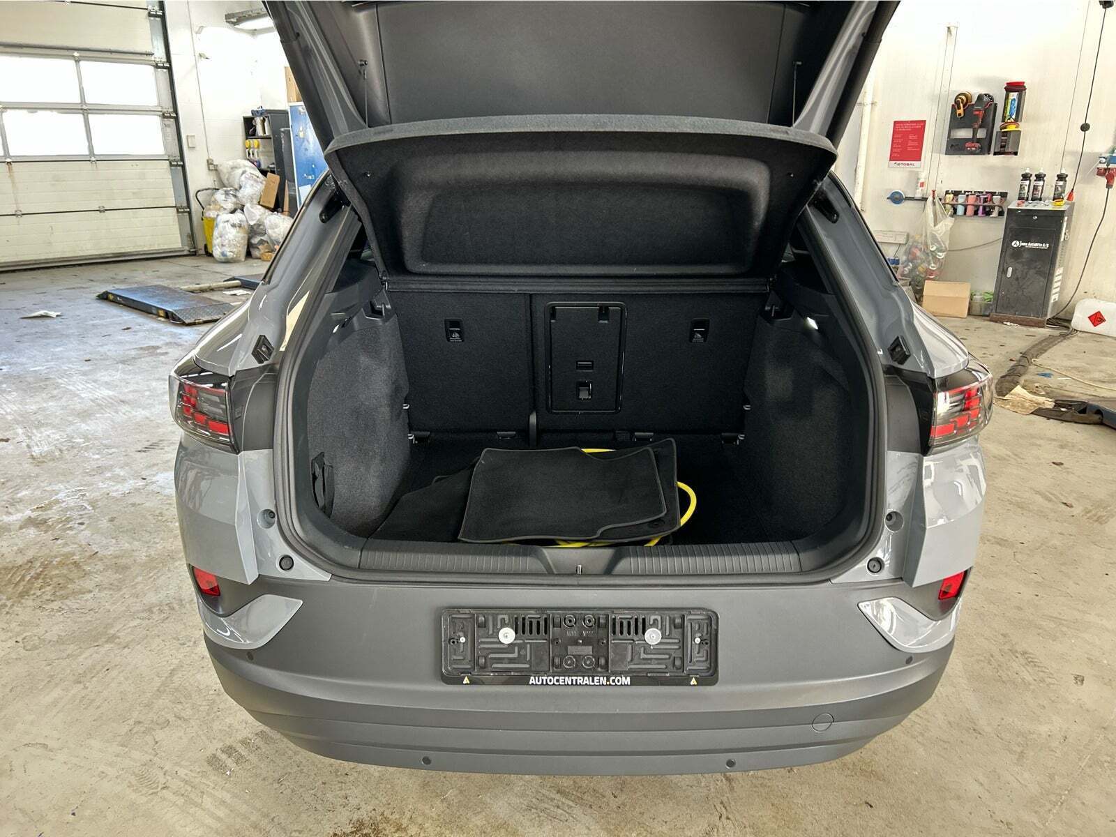 Grå VW ID.4 fra 2025