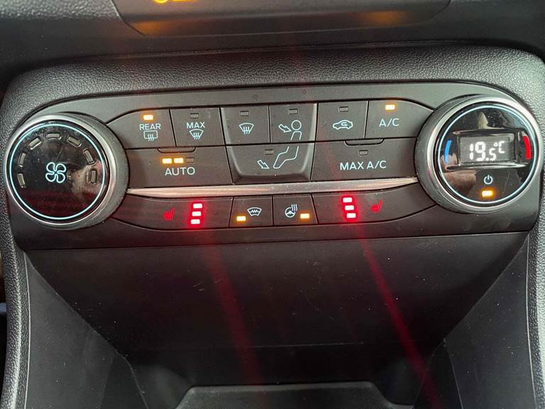 Ford Fiesta 1,0 EcoBoost mHEV Titanium X