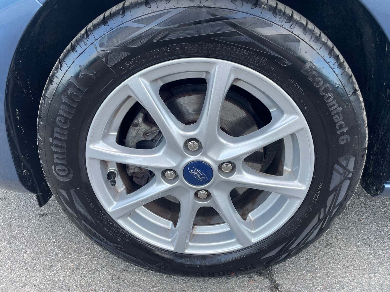 Blå Ford Fiesta fra 2020