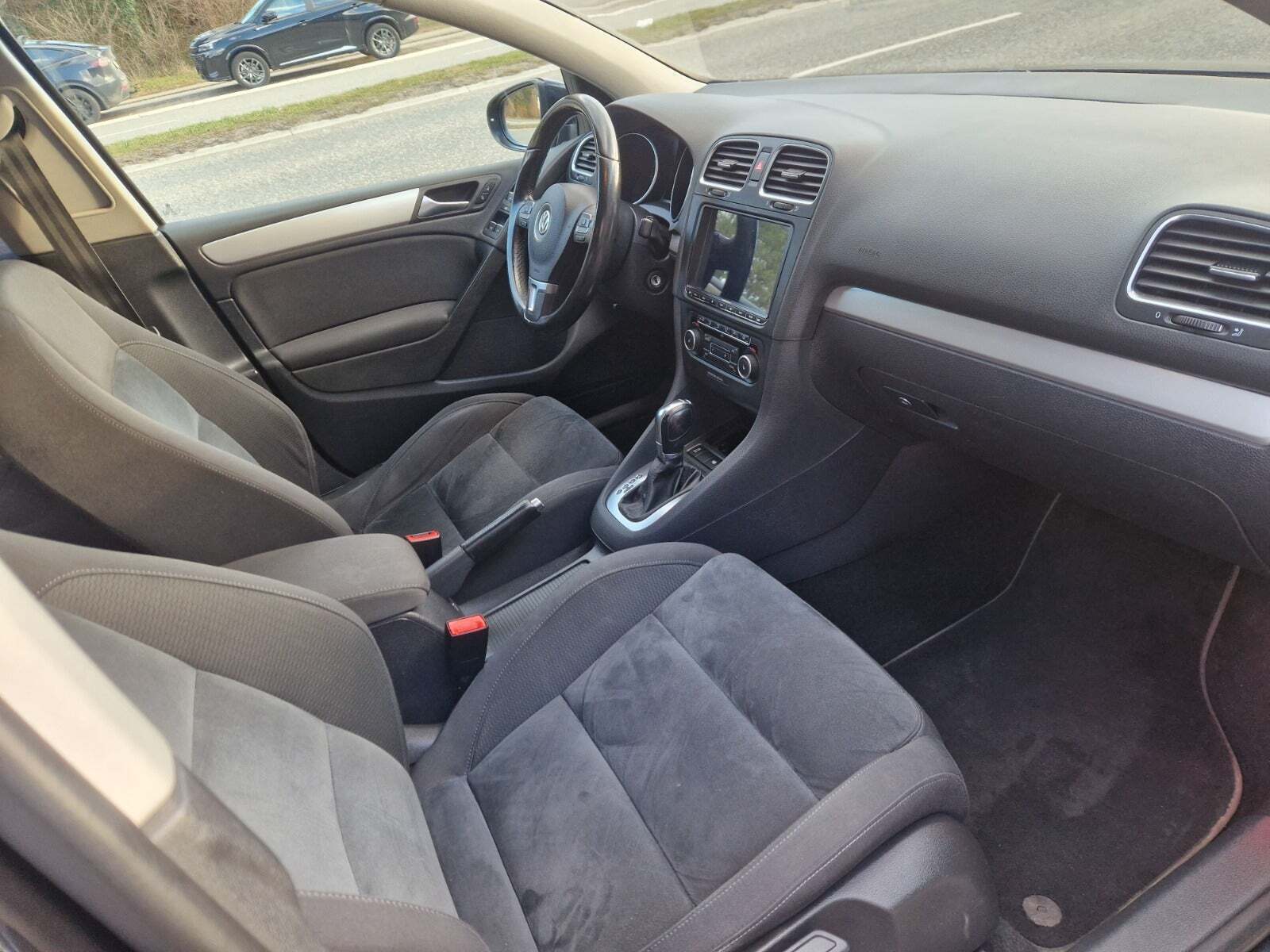 Sort VW Golf VI fra 2011