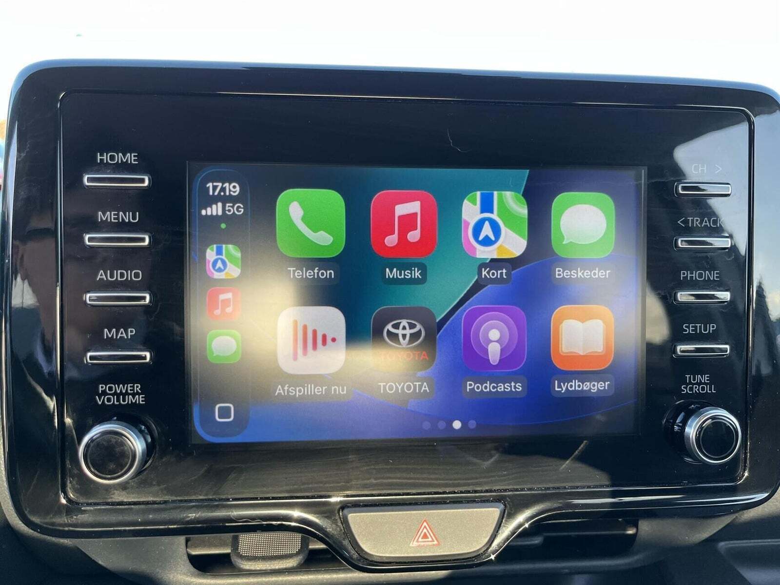 Hvid Toyota Yaris fra 2021