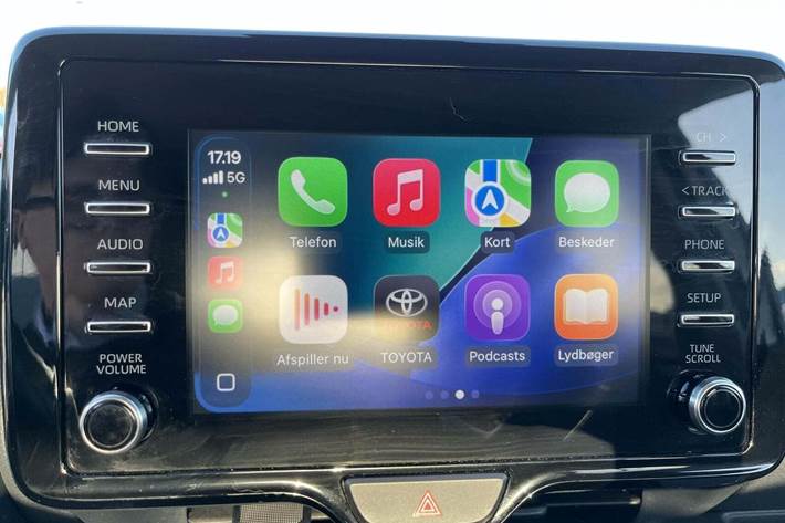 Hvid Toyota Yaris fra 2021