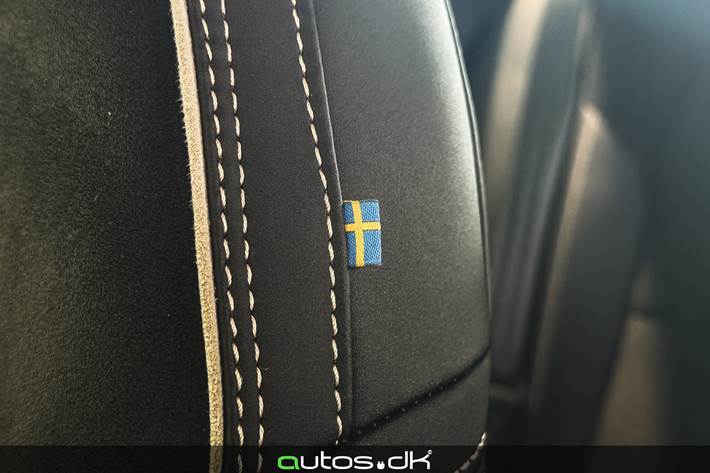 Grå Volvo XC40 fra 2023