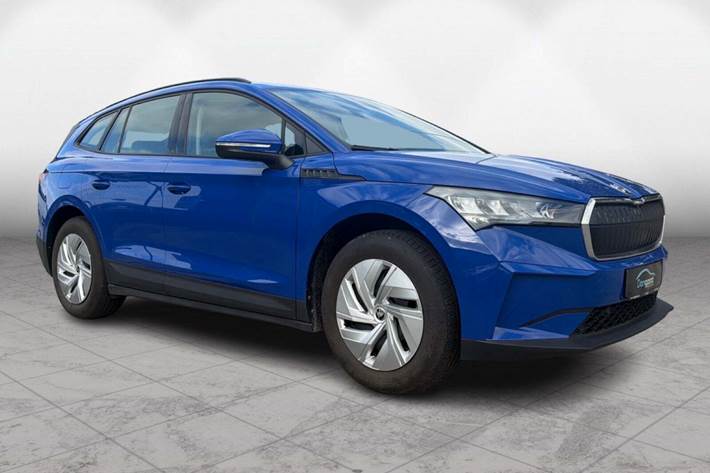 Blå Skoda Enyaq fra 2023