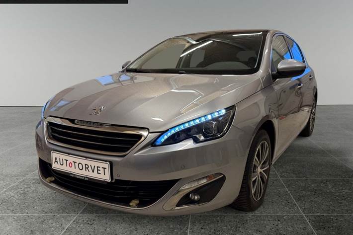 Sølv Peugeot 308 fra 2017