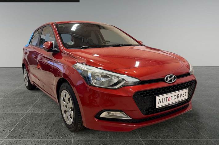 Rød Hyundai i20 fra 2016