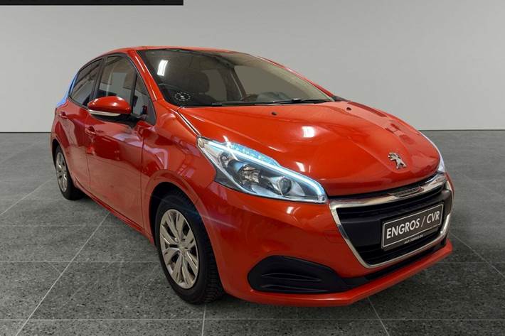 Orange Peugeot 208 fra 2018