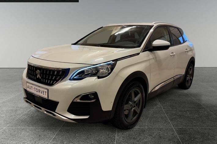 Hvid Peugeot 3008 fra 2018 set udefra