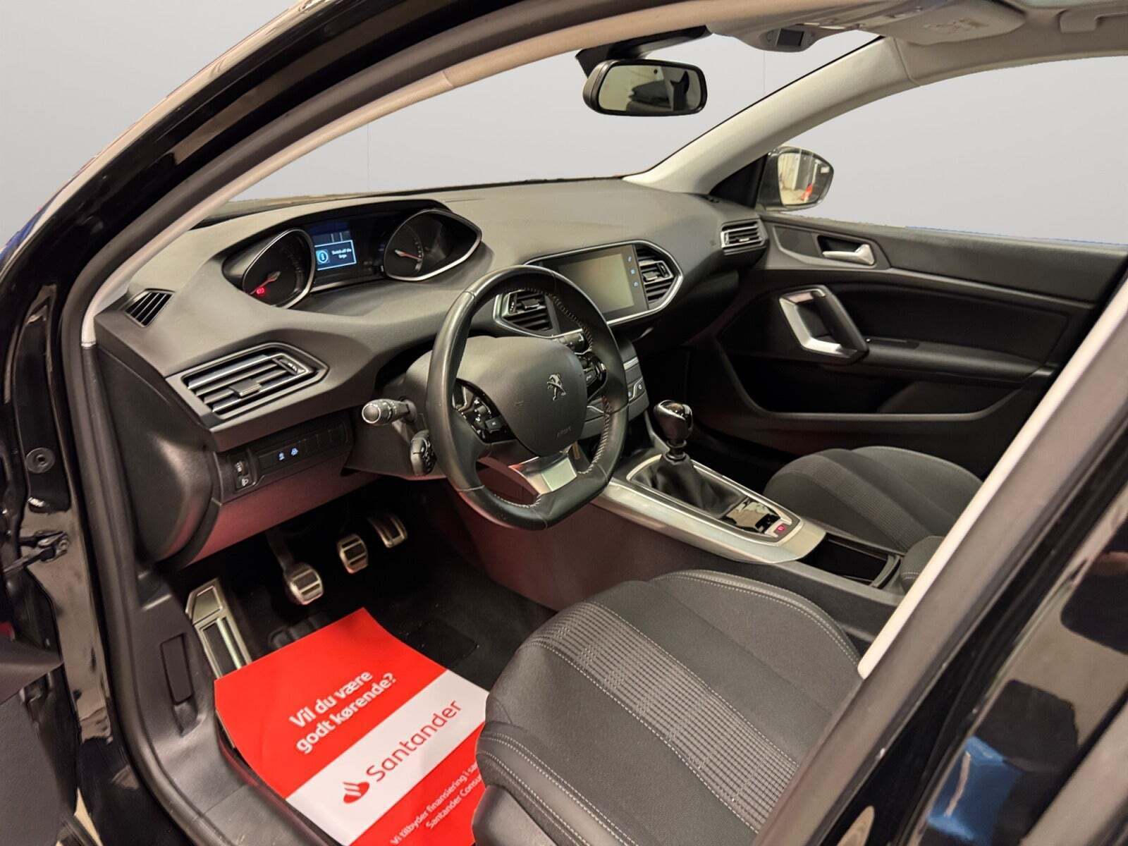 Peugeot 308 1,5 BlueHDi 130 Infinity Sky SW