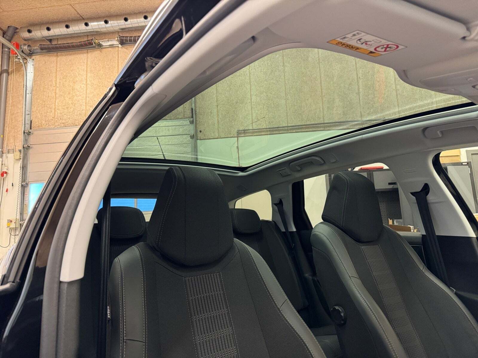 Sort Peugeot 308 fra 2020