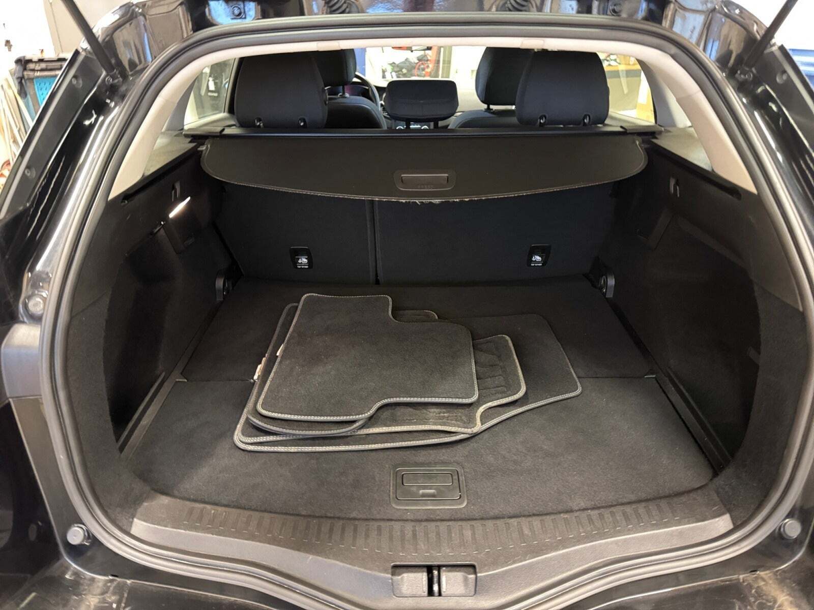 Sort Renault Megane IV fra 2018