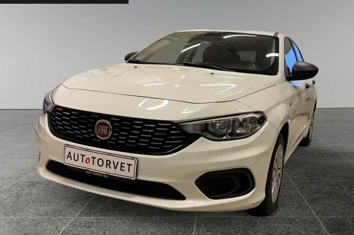 Hvid Fiat Tipo fra 2017