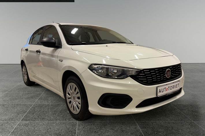 Hvid Fiat Tipo fra 2017