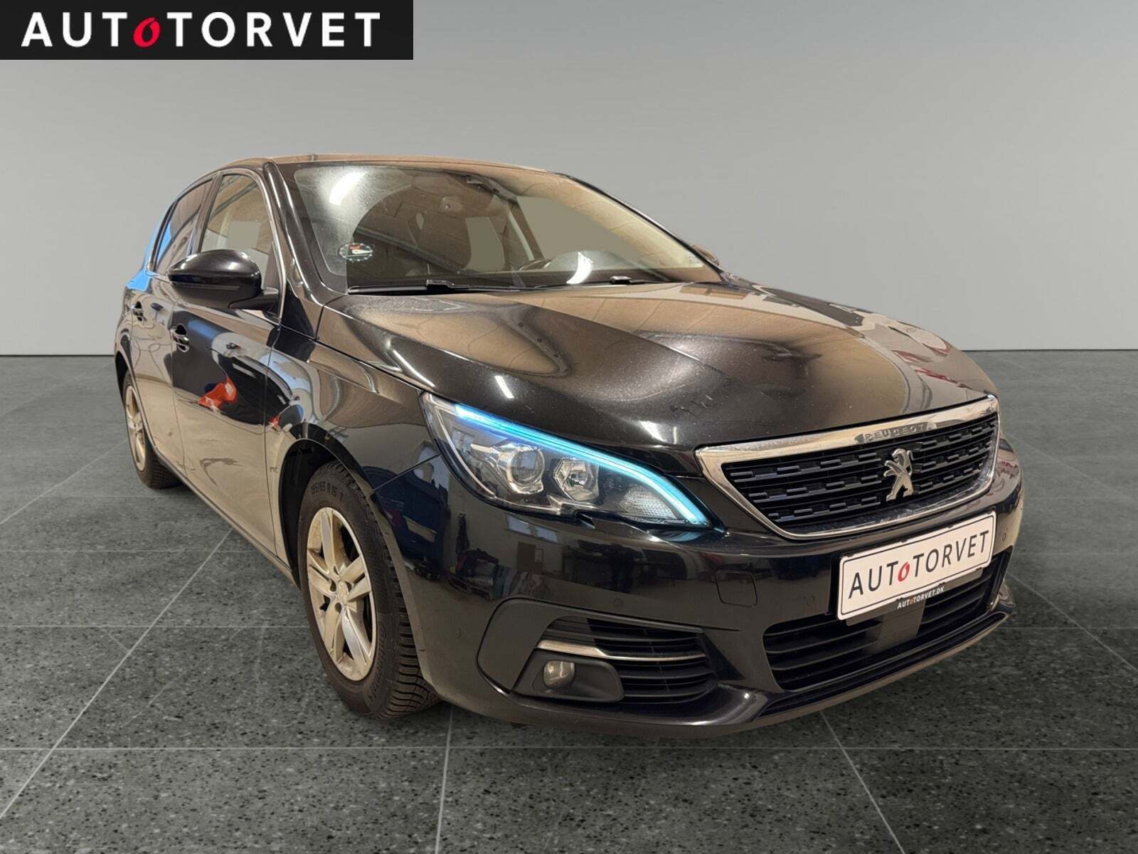 Peugeot 308 1,5 BlueHDi 130 Selection Sky