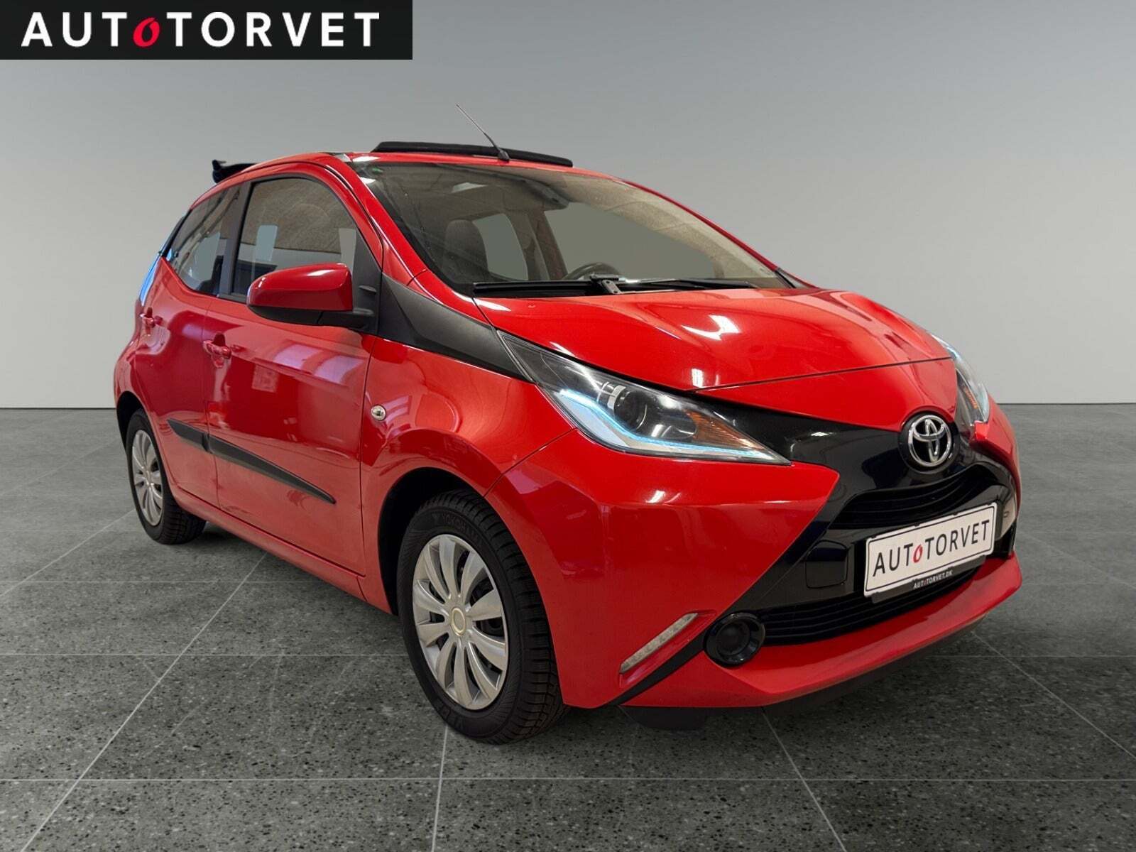 Toyota Aygo 1,0 VVT-i x-wave Sky