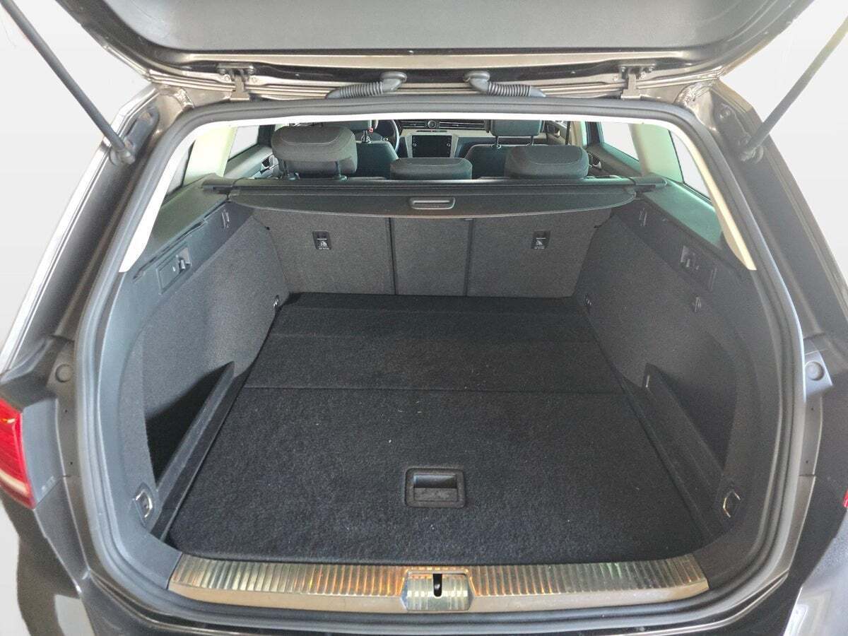 Brun VW Passat fra 2018