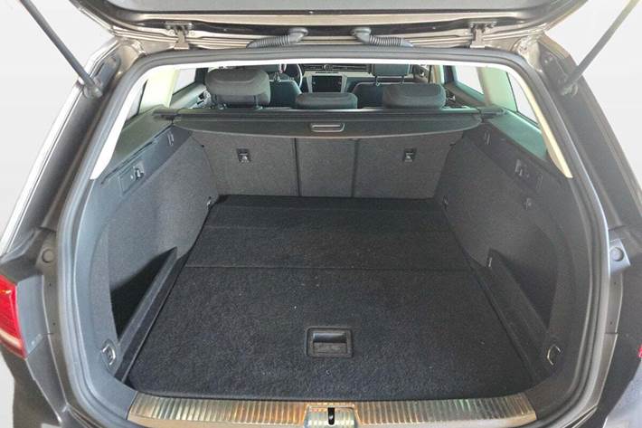 Brun VW Passat fra 2018