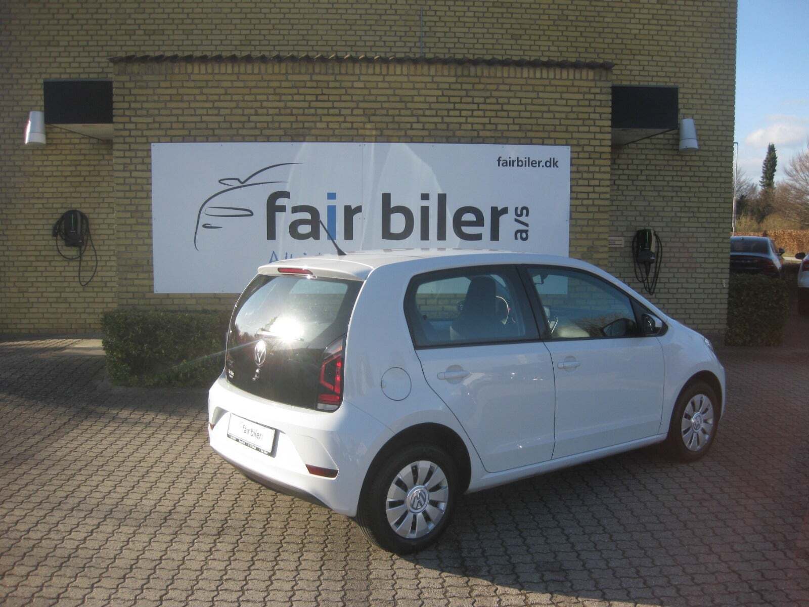 Hvid VW UP! fra 2021