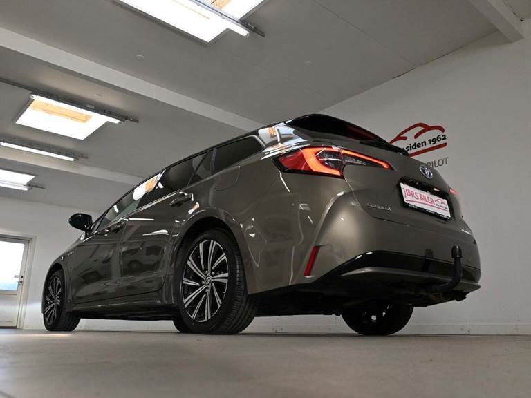 Toyota Corolla 1,8 Hybrid Active Premium Touring Sports MDS