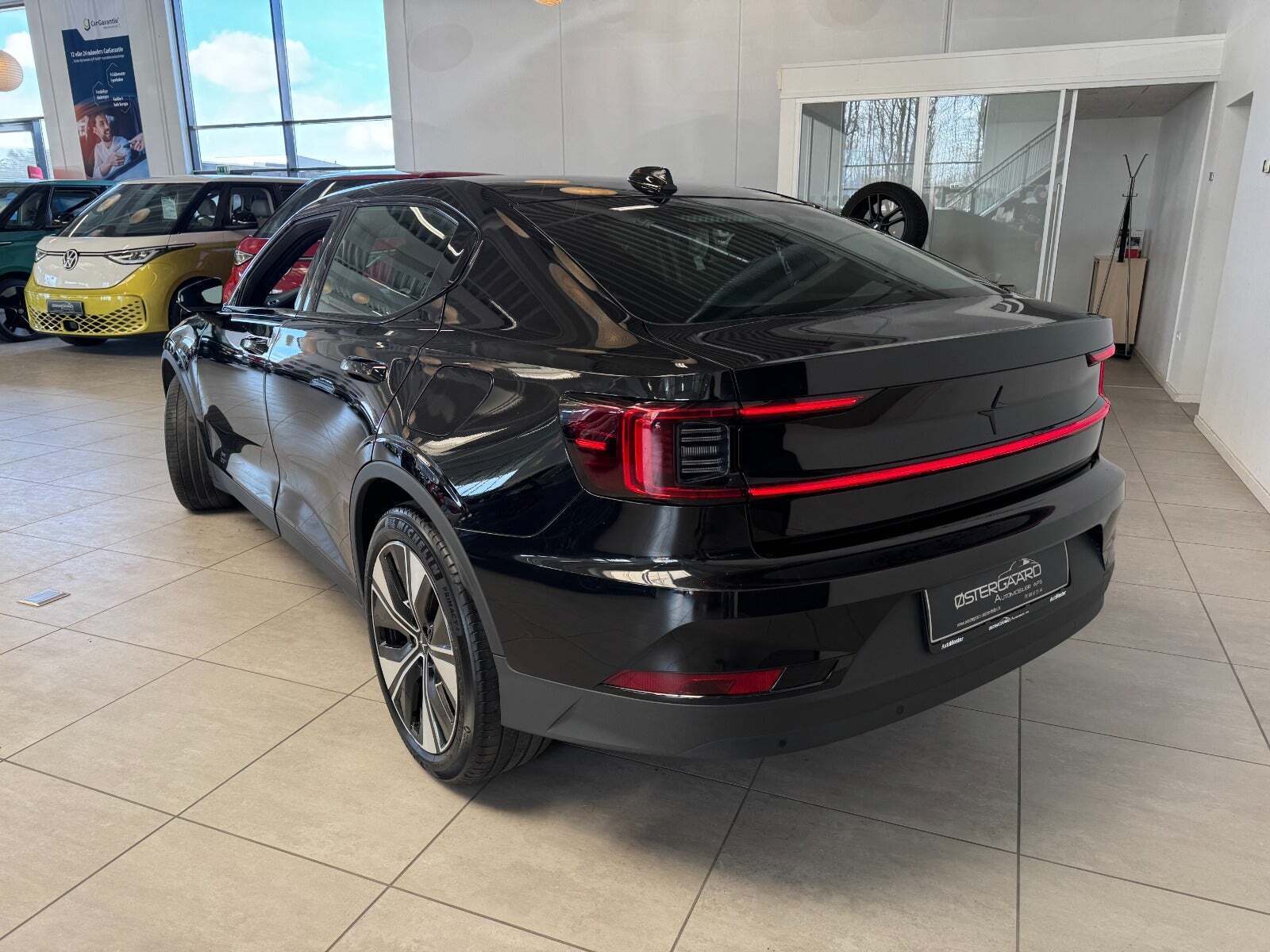 Sort Polestar 2 fra 2023