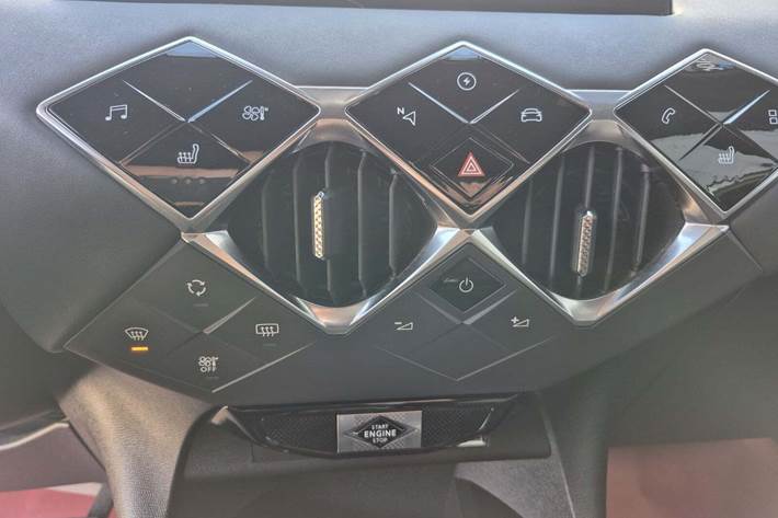 Hvid DS DS 3 CrossBack fra 2022