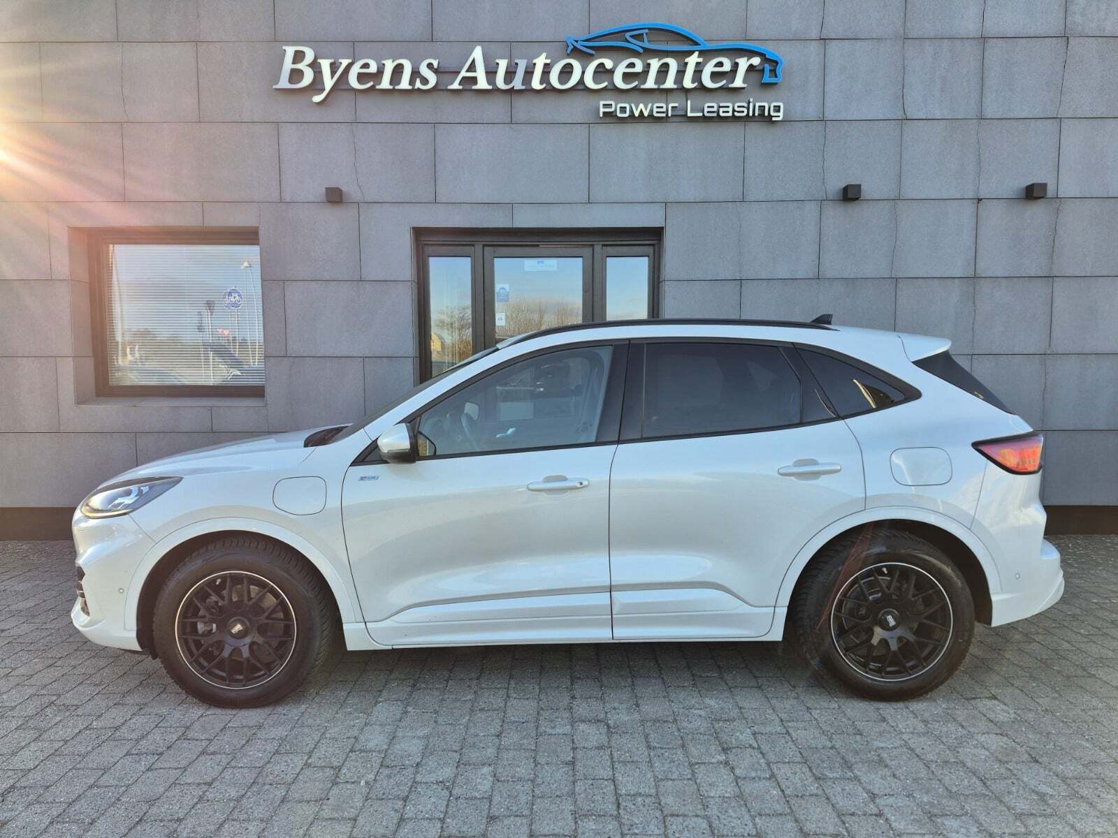Ford Kuga 2,5 PHEV ST-Line X CVT