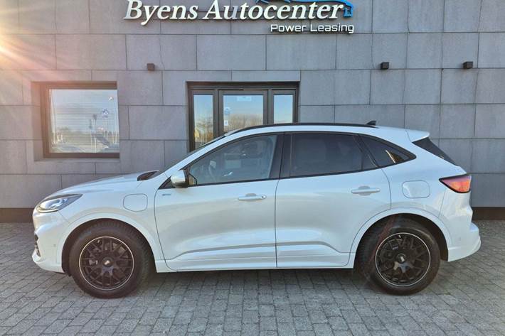 Hvid Ford Kuga fra 2020