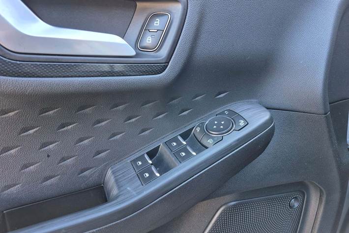 Hvid Ford Kuga fra 2020