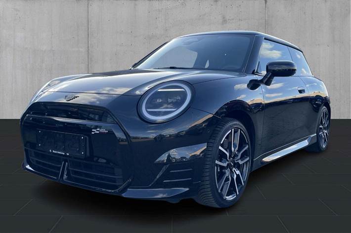 Sort Mini Cooper SE fra 2025 set udefra