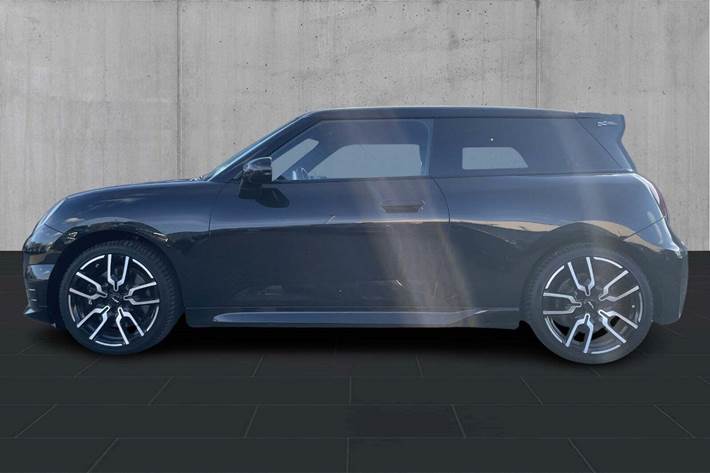 Sort Mini Cooper SE fra 2025