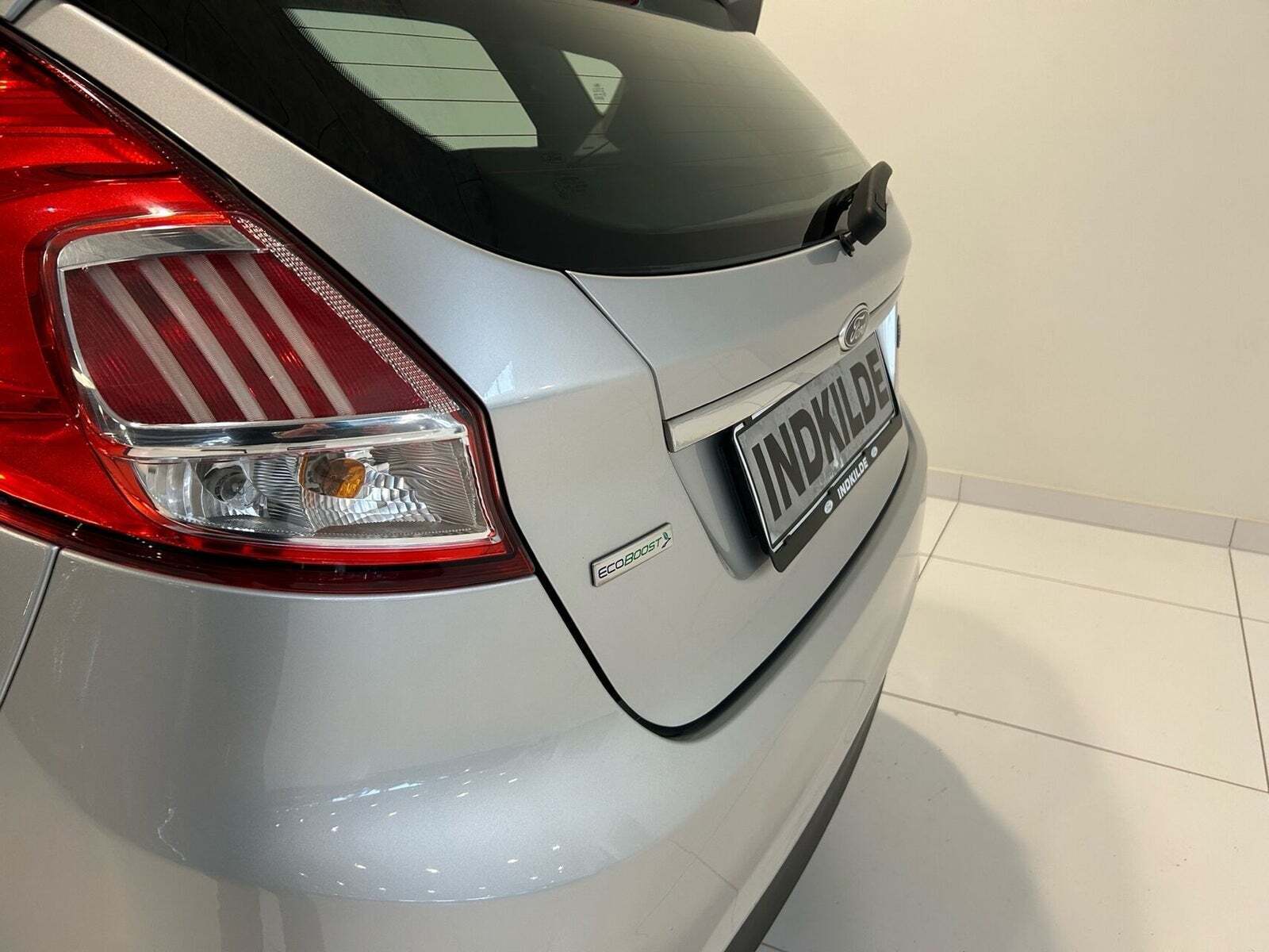 Sølv Ford Fiesta fra 2016