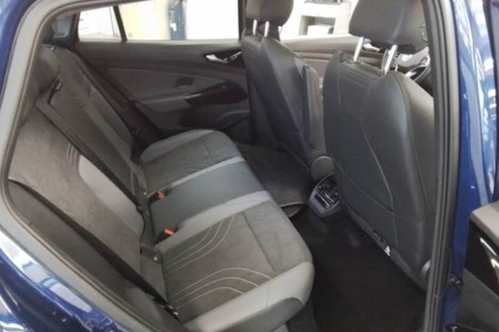 Blå VW ID.4 fra 2025