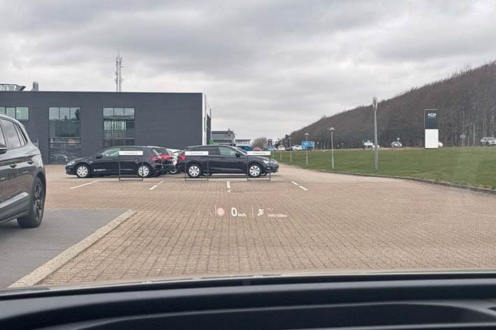 Grå Skoda Enyaq fra 2026