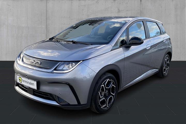 Grå BYD Dolphin fra 2024 set udefra