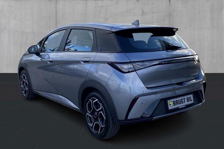 Grå BYD Dolphin fra 2024