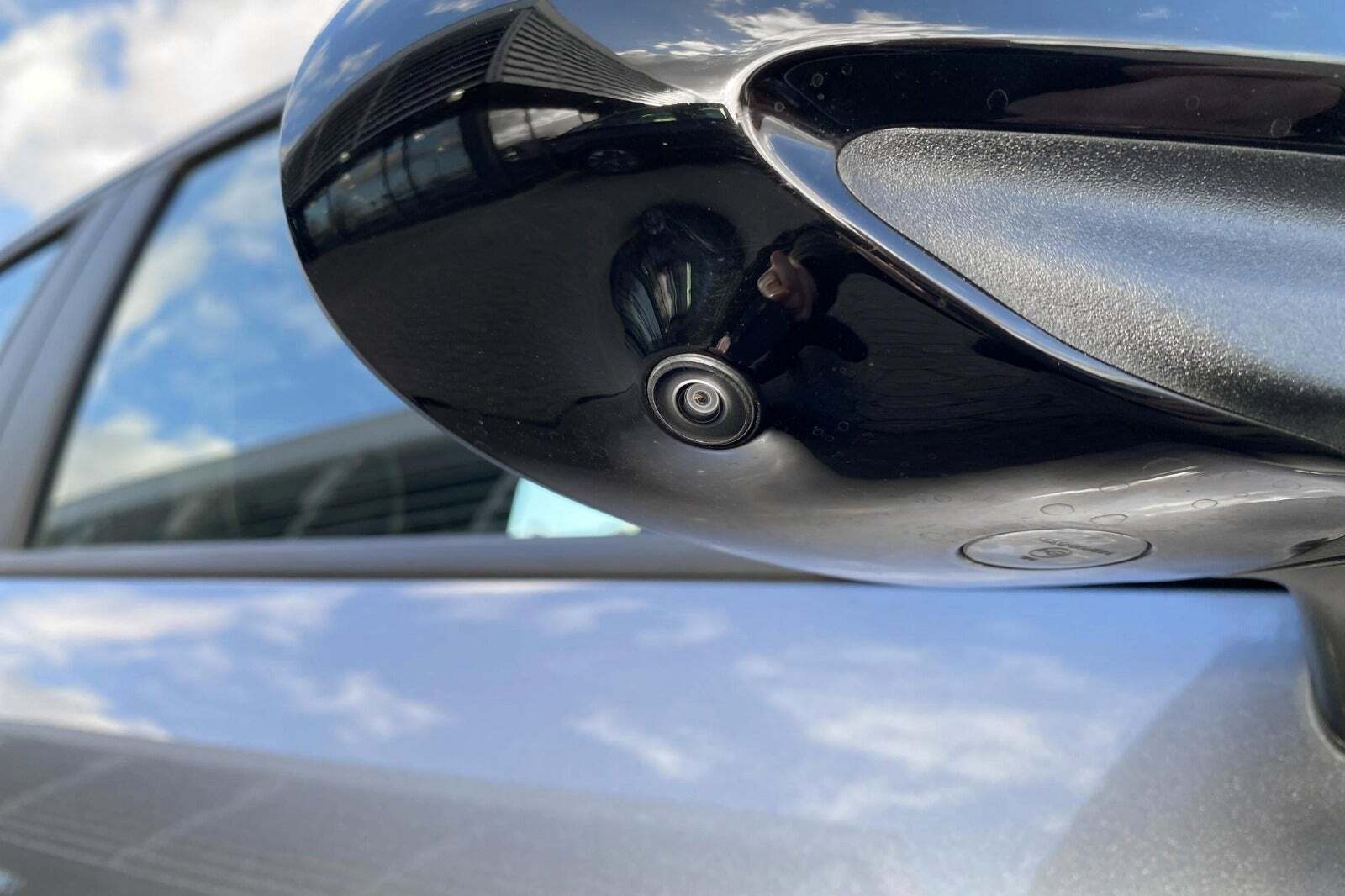 Grå BYD Dolphin fra 2024